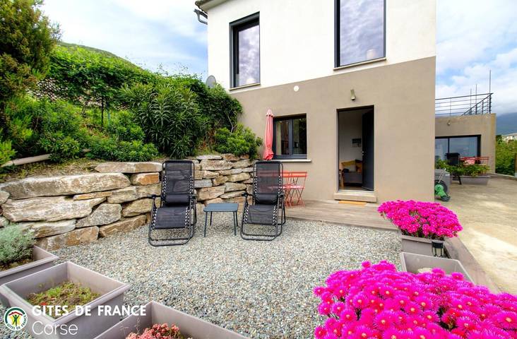 Gîte pour 2 personnes, avec Terrasse et Vue à Sisco - 2