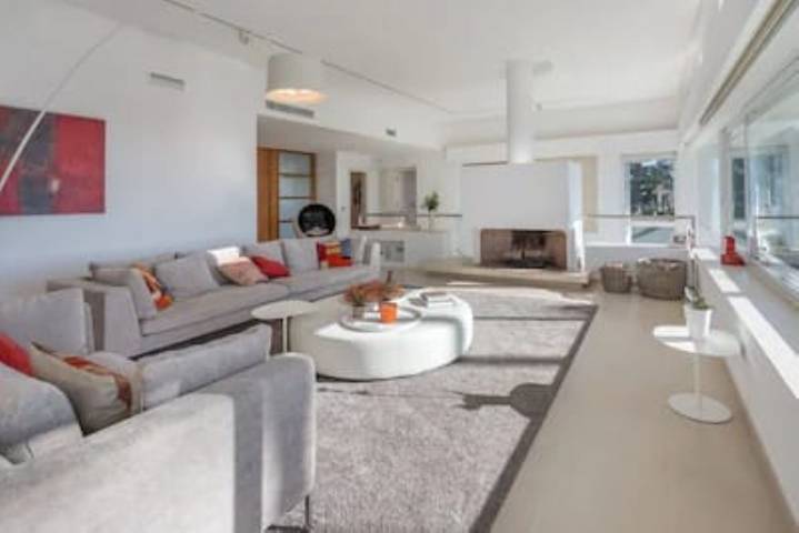 Villa 'Nagueles' mit Meerblick, WLAN und Klimaanlage in Marbella West, Marbella