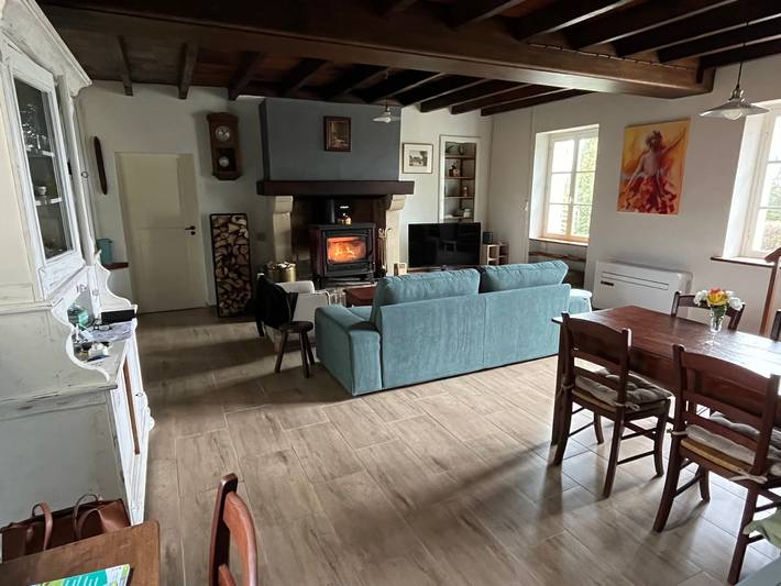 Maison de vacances 'La Colline' avec terrasse privée, wifi et climatisation in Lanty, Nièvre