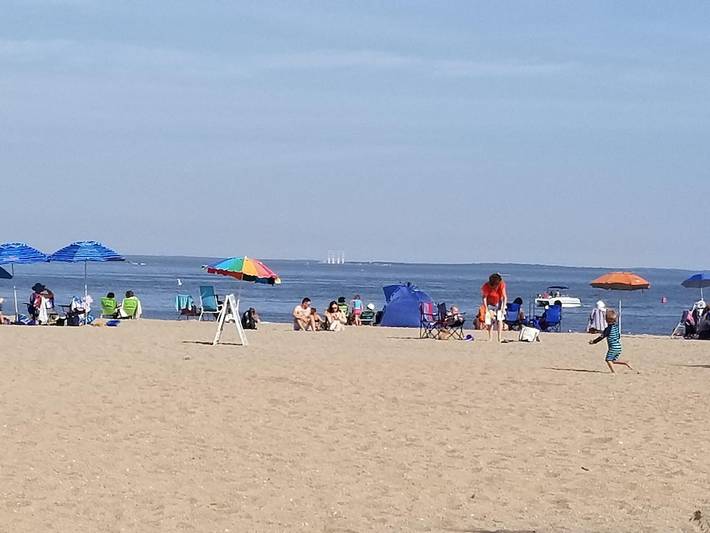 Vacation house for 12 people, with hot tub, with pets in New England