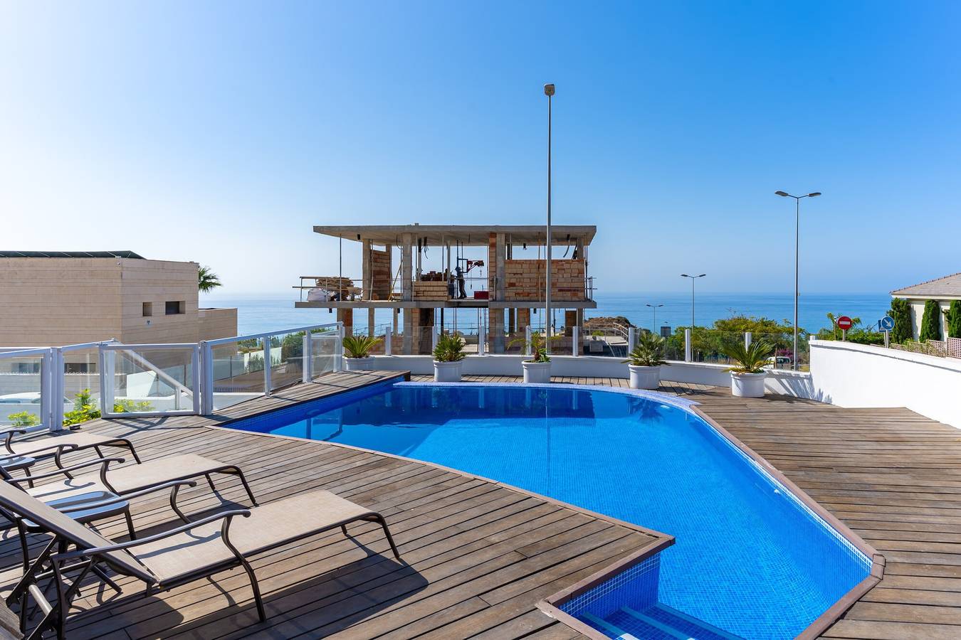 Casa de Férias 'Iglu' com Vista Mar, Wi-Fi e Ar Condicionado in La Capellania, Benalmádena