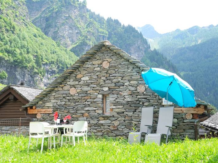 Ferienhaus für 4 Personen, mit Terrasse und Garten