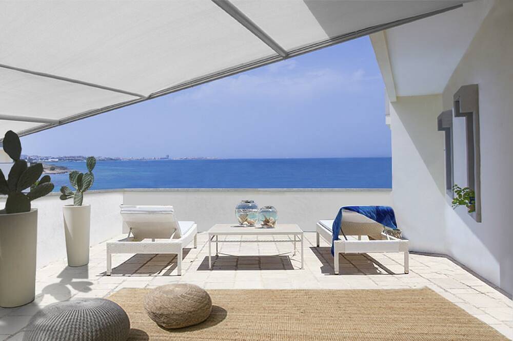 Ganze Wohnung, Apulia Suite★Rooftop Terrace&Direct Beach Access★by Amarena Collection Gallipoli in Rivabella di Gallipoli, Rivabella
