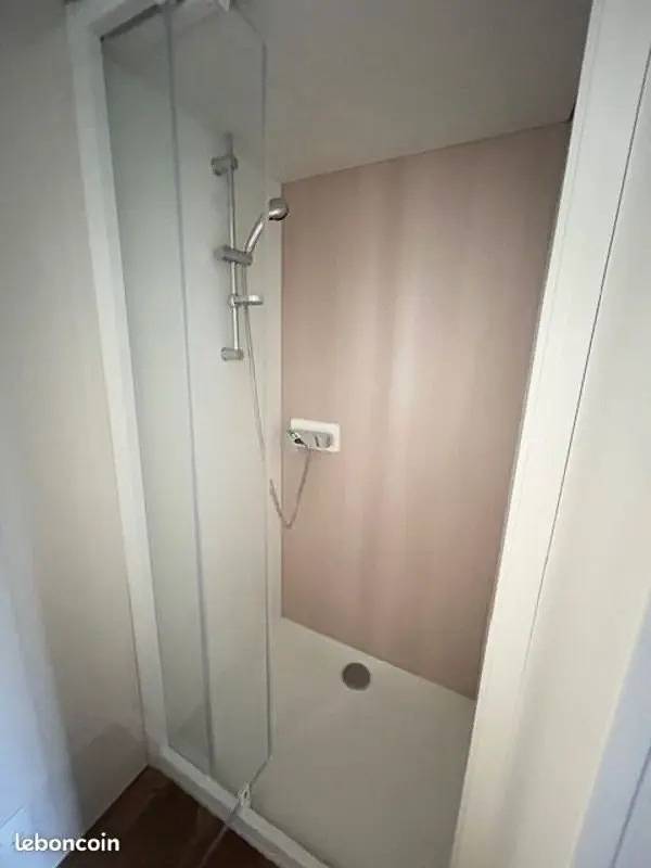 Camping Les Rives de Condrieu - Mobil-home 3 chambres 8 personnes in Condrieu, Lyon region