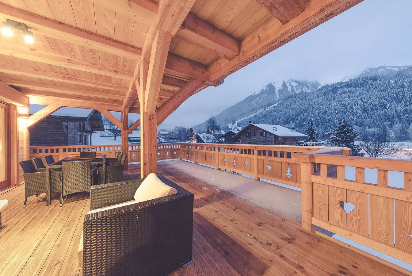 Chalet "La Rocca" with Mountain View, Whirlpool & Wi-Fi in La Chapelle-d'Abondance, Les Portes du Soleil