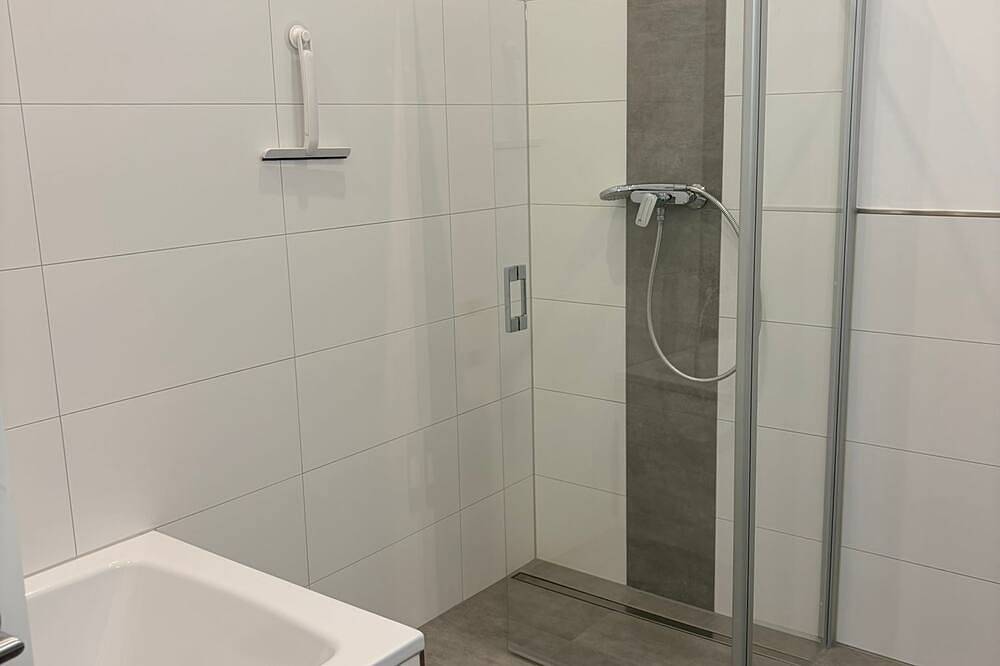 Ganze Wohnung, 119qm Neubau-Wohnung mit Garage im Herzen der schönsten Altstadt Deutschlands in Bad Wimpfen, Kraichgau