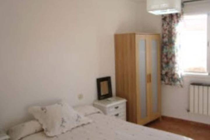 Apartamento para 8 personas, con piscina además de jardín y balcón en Almagro
