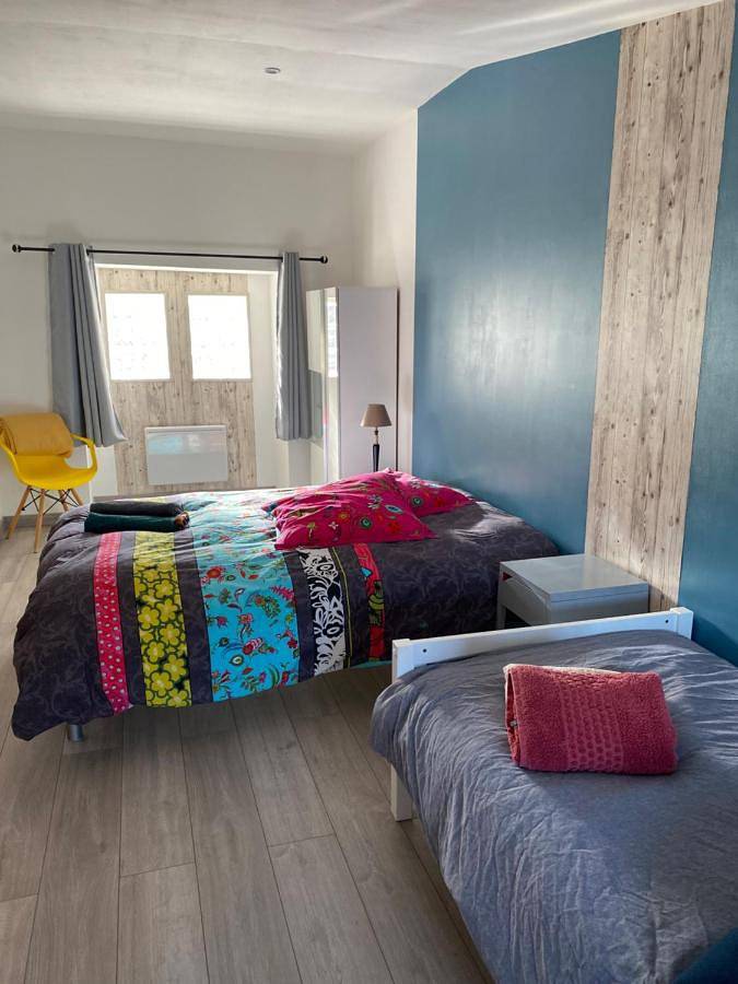 Location de vacances pour 3 personnes, avec vue ainsi que terrasse et jardin à Olloix - 3