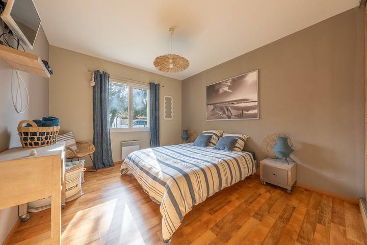 Location de vacances pour 10 personnes, avec piscine et jardin à Le Verdon-sur-Mer - 3