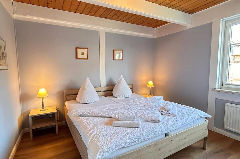 Ganze Wohnung, Ferienwohnung 'Seehund' – komfortabel und zentral in Pellworm, Nordfriesische Inseln