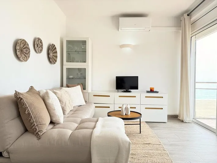 Holiday apartment for 3 people, with view and balcony as well as pool - 1