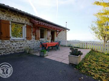 Gîte pour 4 personnes, avec jardin, animaux acceptés dans la Loire