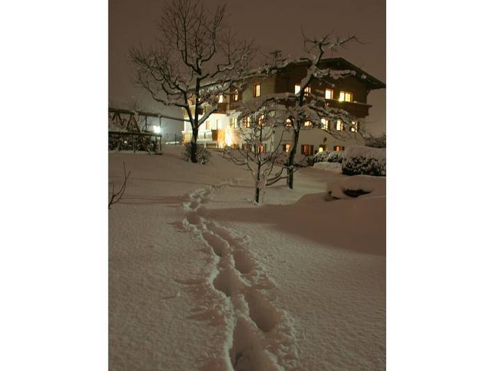 Ferienwohnung mit 3 Schlafzimmer in Stubaier Alpen, Oberperfuss