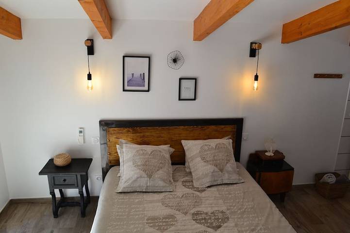 Location de vacances pour 6 personnes, avec jacuzzi ainsi que jardin et terrasse à Claret - 2