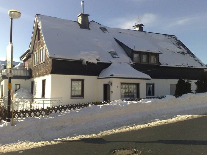 Chalet für 14 Personen, mit Sauna und Garten sowie Terrasse in Winterberg - 3