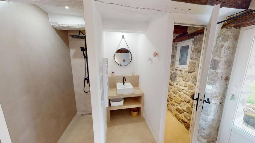 Chambre d’hôte pour 2 personnes, avec piscine ainsi que vue et jardin, animaux acceptés en Corrèze - 3