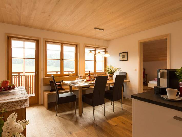 Ferienwohnung für 5 Personen, mit Ausblick und Garten sowie Balkon in Schwarzenberg - 3