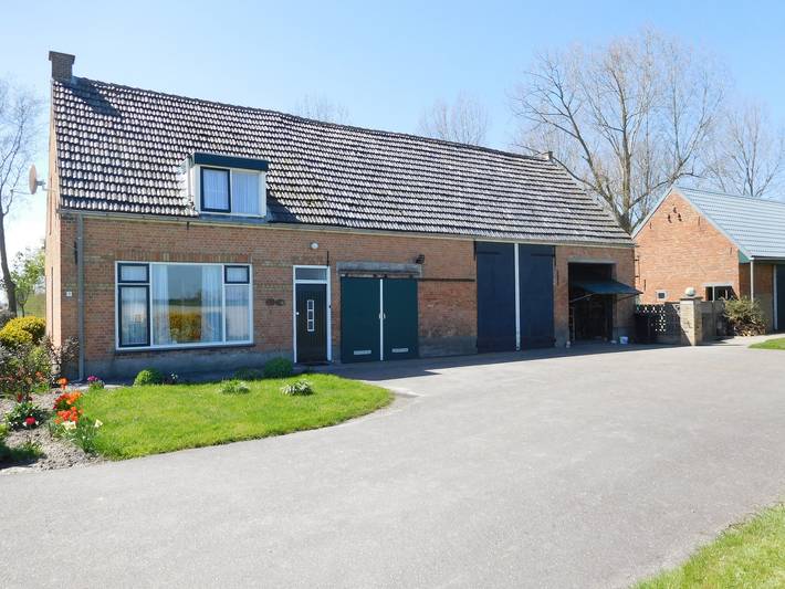 Ferienhaus für 7 Personen, mit Terrasse und Balkon/Terrasse - 1