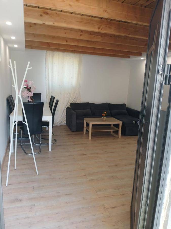 Location de vacances pour 6 personnes, avec terrasse et vue à Donzère - 2