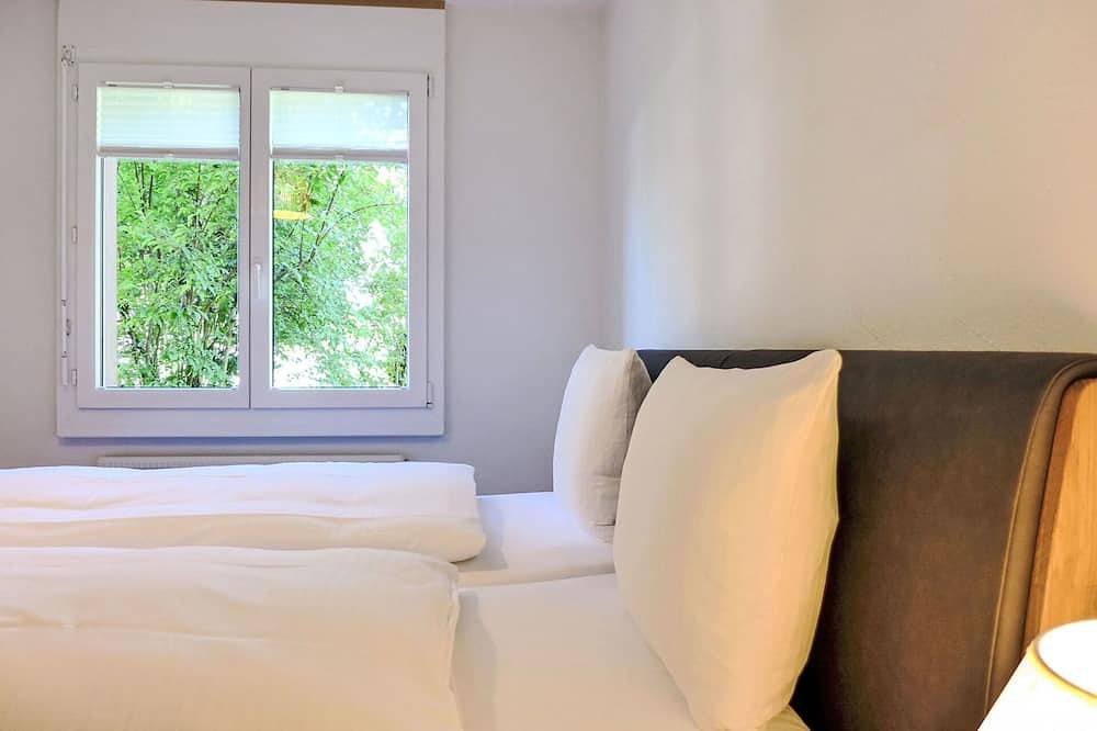 Appartement entier, Confortable appartement pour 2 personnes avec Wifi, Tv, balcon et vue panoramique in Schwendi b. Grindelwald, Grindelwald