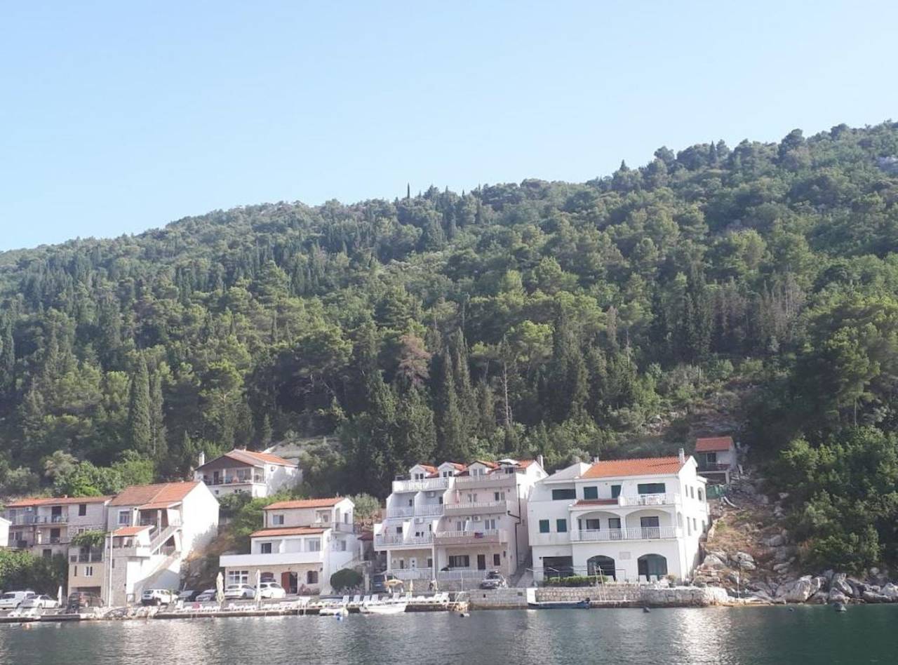 Entire apartment, Seafront Apartments Krešo - One Bedroom Apartment with Balcony and Sea View in Blace, Dubrovnik-Neretva