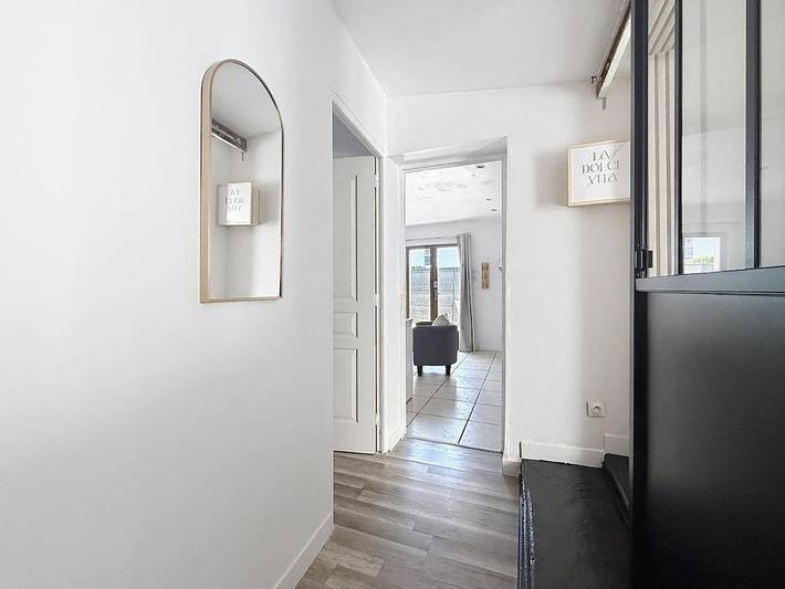 Gîte pour 5 personnes, avec terrasse dans Communay - 2
