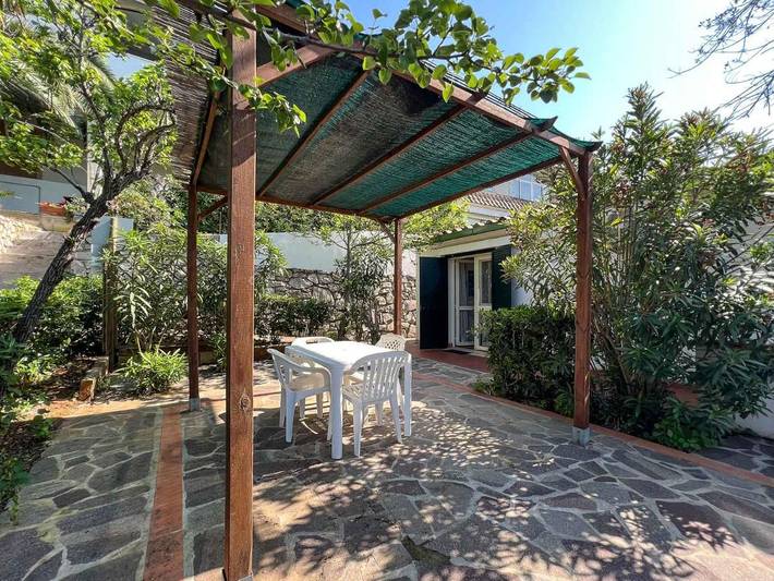 Ferienhaus für 2 Personen, mit Balkon und Terrasse sowie Garten und Ausblick in Morcone (Capoliveri) - 3