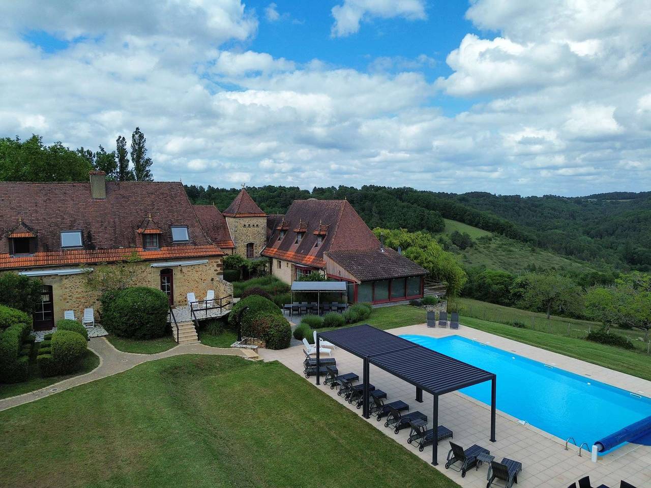 Apartamento vacacional entero, Apartamento de vacaciones para 18 personas con piscina in Rouffignac-Saint-Cernin-de-Reilhac, Périgord Noir