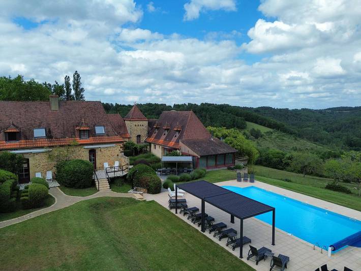 Gîte pour 18 personnes, avec piscine à Rouffignac-Saint-Cernin-de-Reilhac - 3