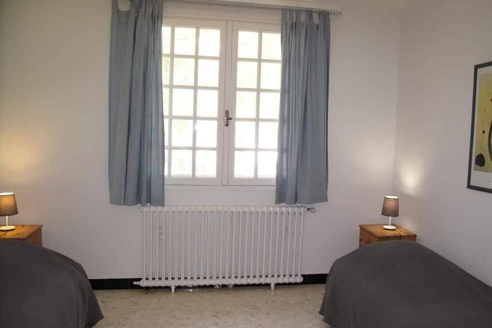 Appartement entier, Gîte 3*** 60m² climatisé 2-5 personnes piscine chauffé tennis Les Arcs s.Argens in Les Arcs (Var), Région de Draguignan