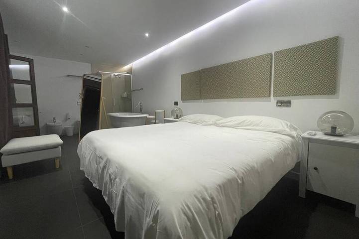 Live Ronda Like Never Before-4-Suite Home with Iconic Views of El Tajo Bridge in Ronda, Serranía de Ronda