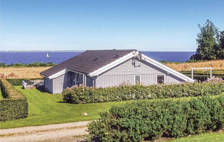 Ferienhaus für 6 Personen, mit Terrasse und Whirlpool sowie Garten und Sauna in Mommark