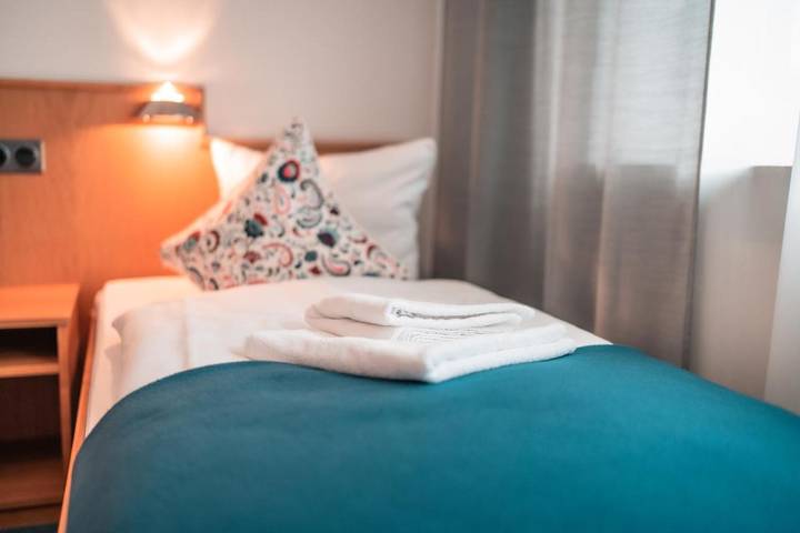 Chambre d’hôte pour 2 personnes, avec vue, animaux acceptés à Düsseldorf - 3