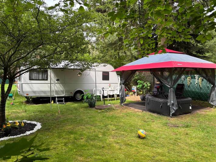 Camping für 4 Personen, mit Whirlpool und Garten in Brandenburg
