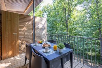 Gîte pour 4 personnes, avec terrasse à Eppe-Sauvage