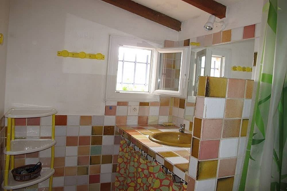 Ferienwohnung Haus, Swimming Pool, Garten Fencing, Tiere Akzeptiert, Wifi in Lorgues, Draguignan Region