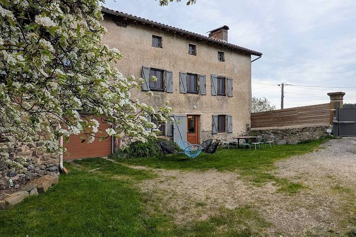 Gîte pour 6 personnes à Bellevue-la-Montagne