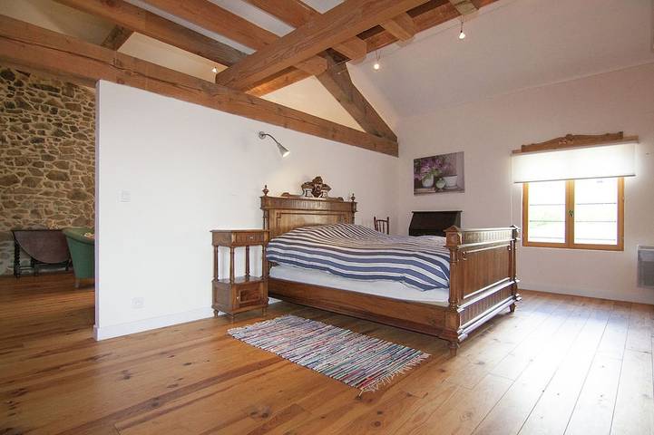 Gîte pour 6 personnes, avec jardin ainsi que terrasse et piscine à Roussines - 4