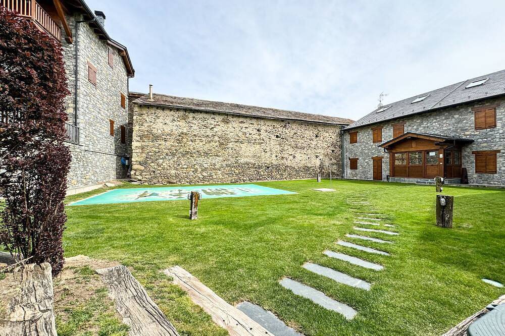 Cal Fontcitrana, Casa de Montaña in Llívia, Parc naturel régional des Pyrénées catalanes