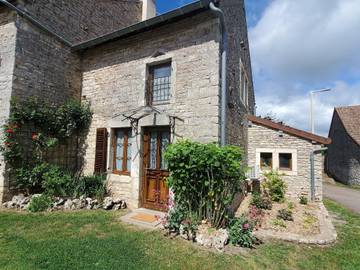 Gîte pour 2 personnes, avec sauna à Montceau-et-Écharnant