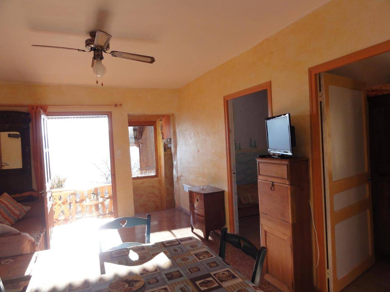 Two-Bedroom Cottage in Prunières, Parc national des Écrins