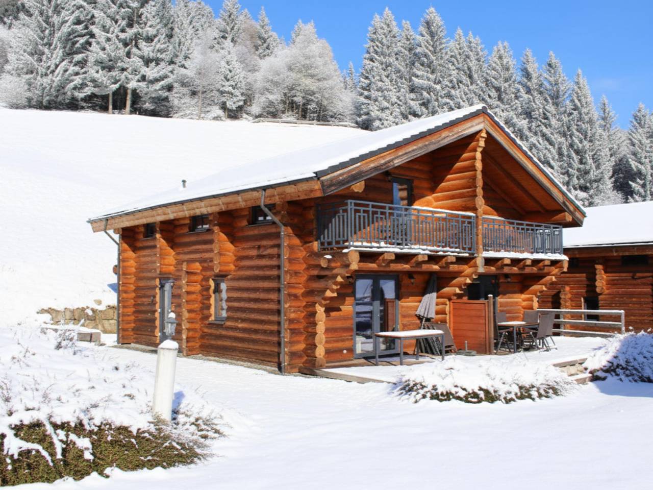 Authentisches Blockhaus nahe Top-Skigebiet in Gailtaler Alpen, Hermagor-Pressegger See