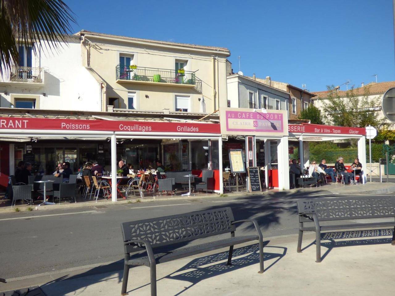 Hotel-Restaurant Du Port in Mèze, Côte méditerranéenne (France)
