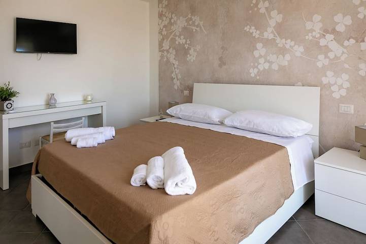 Appartamento intero, Accogliente casa vacanze "Mare Blu" a 200 mt. dal mare in Giardini-Naxos, Provincia di Messina