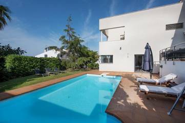Villa pour 6 personnes, avec balcon et piscine ainsi que jacuzzi et jardin à Calafell
