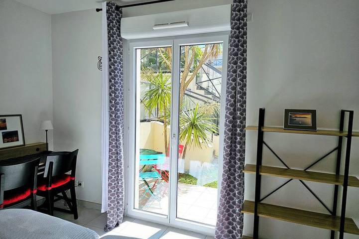 Gîte pour 6 personnes, avec terrasse et jardin dans Plage de San Peire - 4