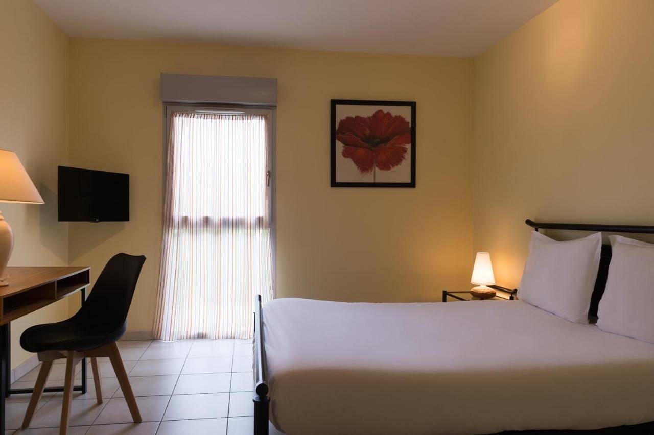 Hotel The Originals Tours Sud Pic Epeiche (ex Inter-Hotel) in Montbazon, Région de Tours