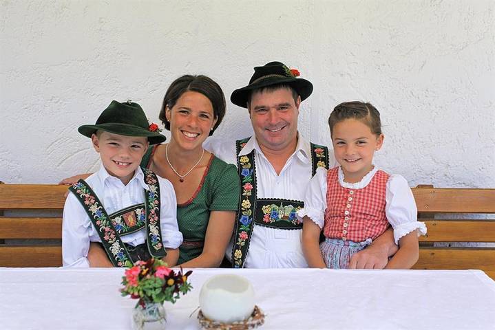 Ferienwohnung für 2 Personen, mit Balkon und Ausblick in Krün