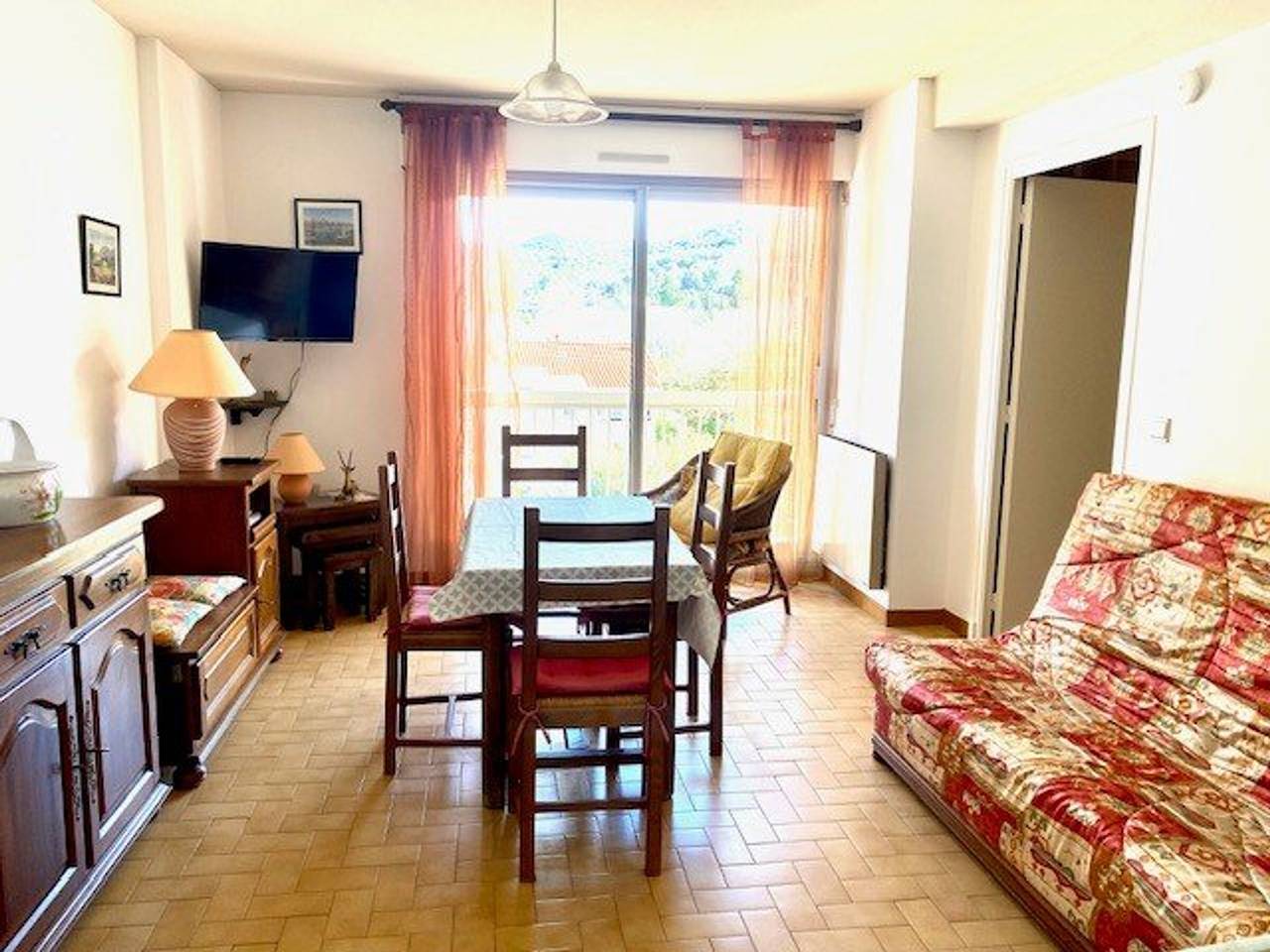 Apartamento entero, Apartamento F2 con Balcón y Mascotas Permitidas - Amélie-les-Bains in Amélie-les-Bains-Palalda, Región Céret