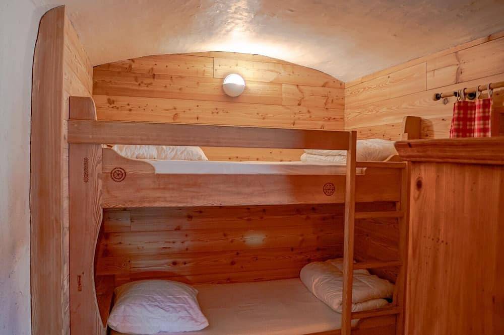 Appartement entier, 2 bedroom apartment in chabottes in Forest-Saint-Julien, Parc national des Écrins